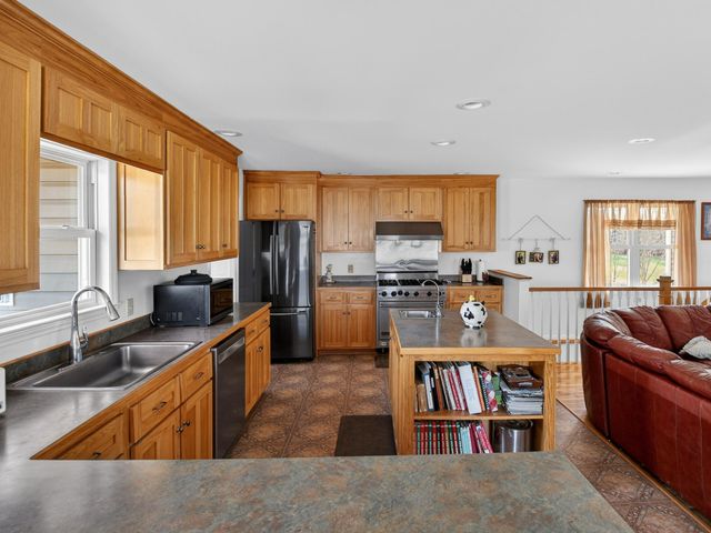 498 Meeks RD, Penhook, VA 24137