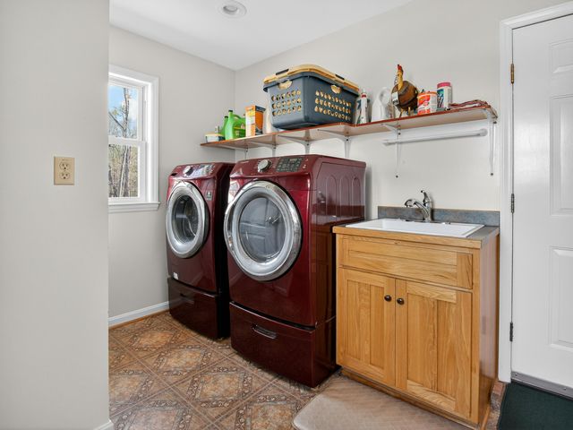 498 Meeks RD, Penhook, VA 24137