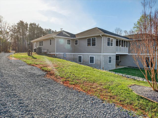 498 Meeks RD, Penhook, VA 24137
