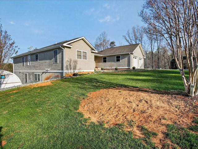498 Meeks RD, Penhook, VA 24137