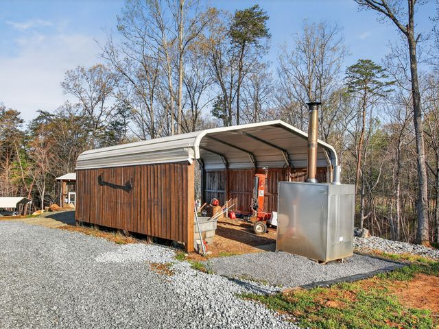 498 Meeks RD, Penhook, VA 24137