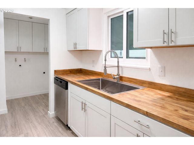 2617 N ARGYLE St, Portland, OR 97217