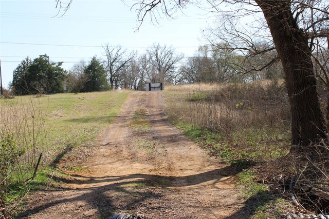 10000 ST HWY 31, Malakoff, TX 75148