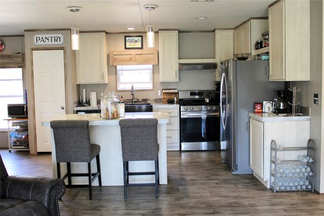 10000 ST HWY 31, Malakoff, TX 75148