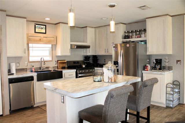 10000 ST HWY 31, Malakoff, TX 75148