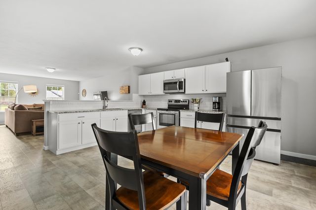 5211 Lake Pines Court, Pavilion Twp, MI 49097