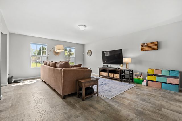5211 Lake Pines Court, Pavilion Twp, MI 49097