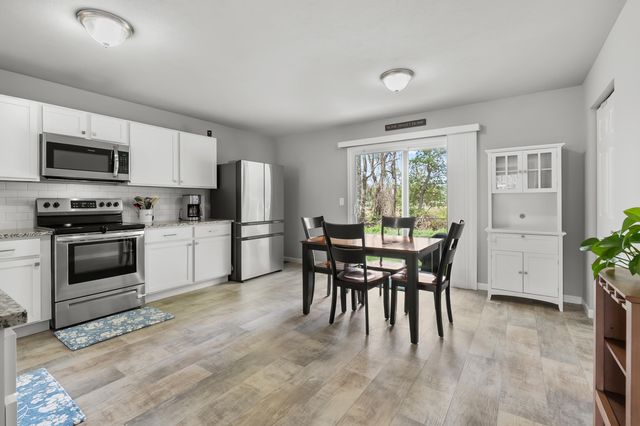 5211 Lake Pines Court, Pavilion Twp, MI 49097
