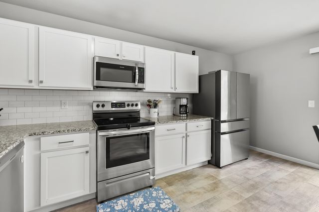 5211 Lake Pines Court, Pavilion Twp, MI 49097