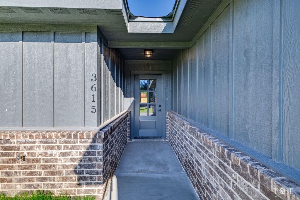 Image 5 of property listing at 3615 Grape Creek Road, San Angelo, TX 76903