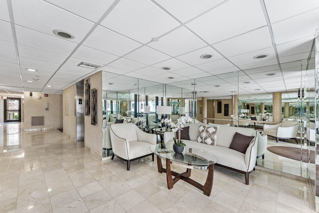 3200 S OCEAN Boulevard A202, Palm Beach, FL 33480
