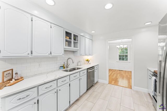 102 Crestwood Circle, Centerville, GA 31028