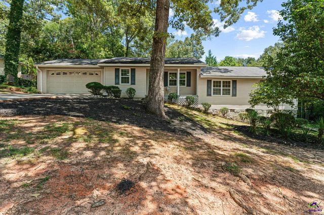 102 Crestwood Circle, Centerville, GA 31028