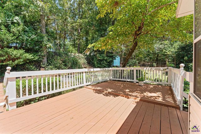 102 Crestwood Circle, Centerville, GA 31028