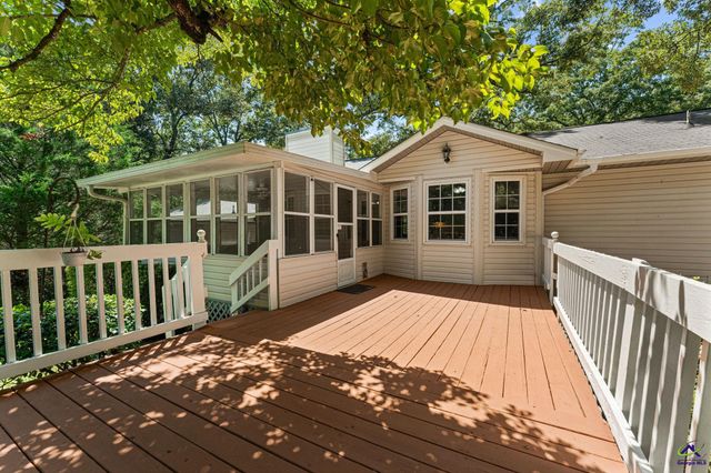 102 Crestwood Circle, Centerville, GA 31028