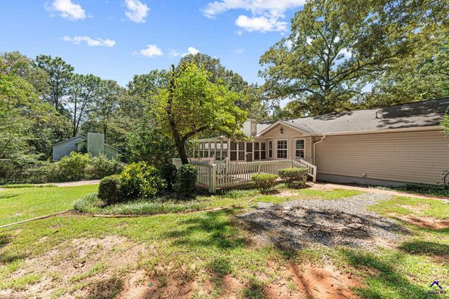 102 Crestwood Circle, Centerville, GA 31028