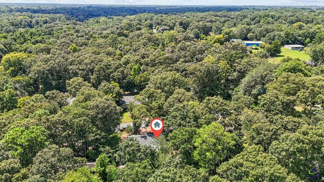 102 Crestwood Circle, Centerville, GA 31028