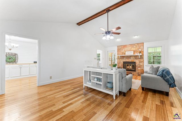 102 Crestwood Circle, Centerville, GA 31028