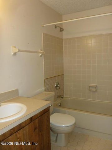 2656 PINEWOOD Boulevard E, Middleburg, FL 32068