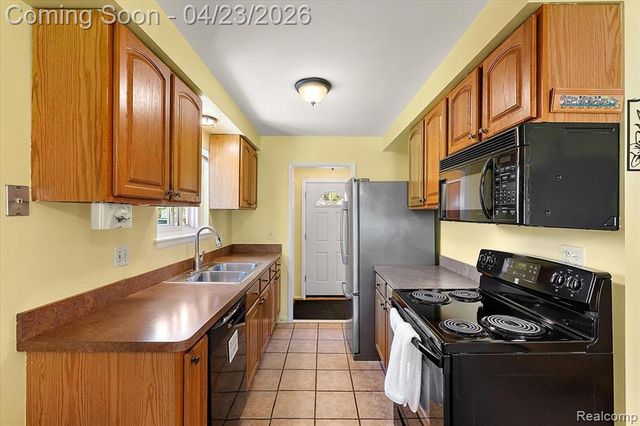 19323 Ingram Street, Livonia, MI 48152