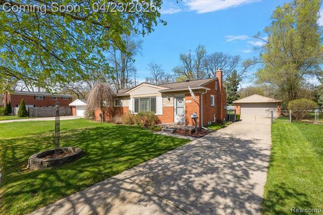 19323 Ingram Street, Livonia, MI 48152