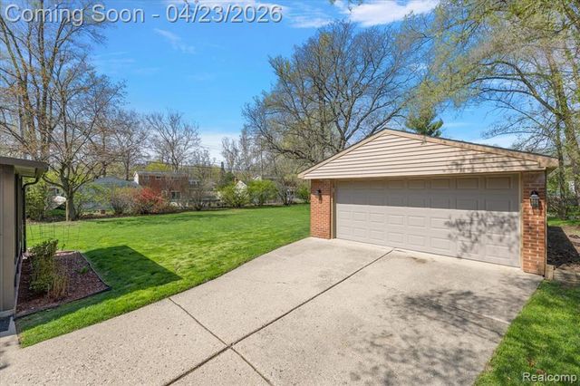19323 Ingram Street, Livonia, MI 48152