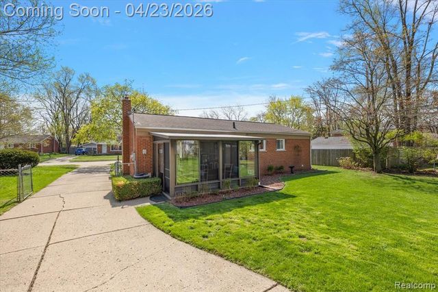 19323 Ingram Street, Livonia, MI 48152