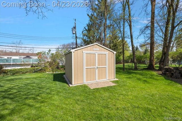 19323 Ingram Street, Livonia, MI 48152