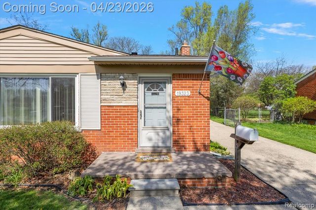 19323 Ingram Street, Livonia, MI 48152