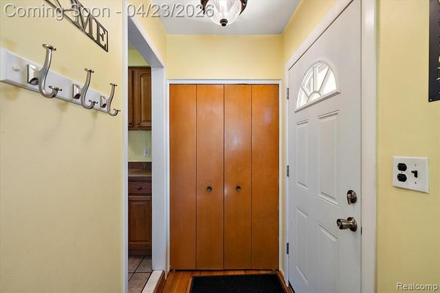 19323 Ingram Street, Livonia, MI 48152