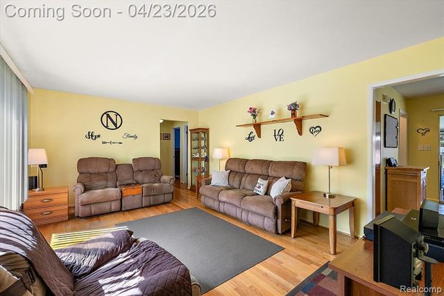 19323 Ingram Street, Livonia, MI 48152