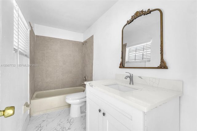9242 SW 18th Road, Boca Raton, FL 33428