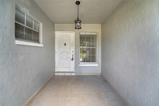 9242 SW 18th Road, Boca Raton, FL 33428