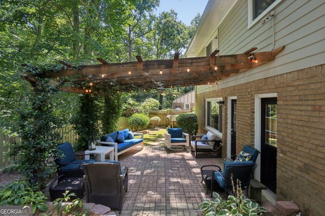 4357 Bishop Hollow Court, Dunwoody, GA 30338