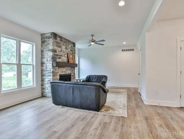 8109 Maxfield Lane, Madeira, OH 45243