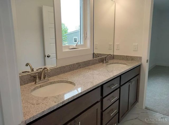 8109 Maxfield Lane, Madeira, OH 45243