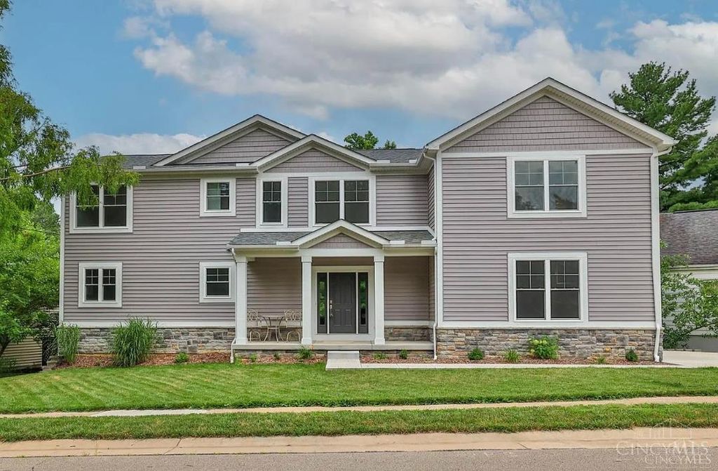 8109 Maxfield Lane, Madeira, OH 45243