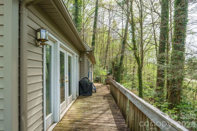 2090 Zacks Fork Road, Lenoir, NC 28645