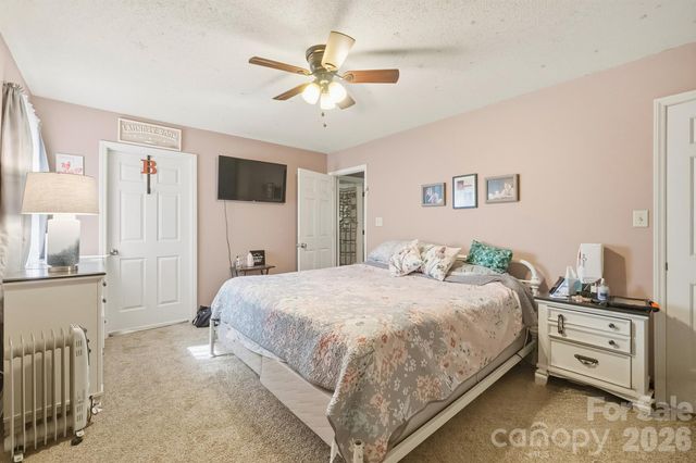 2090 Zacks Fork Road, Lenoir, NC 28645