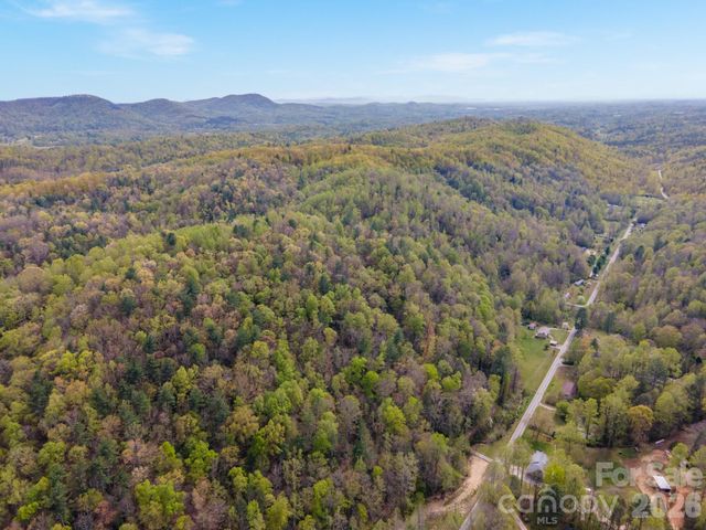 2090 Zacks Fork Road, Lenoir, NC 28645