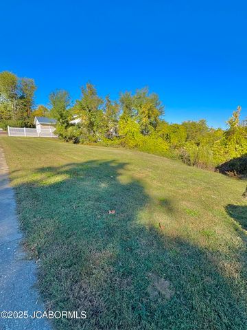 714 SWIFTS HIGHWAY, Jefferson City, MO 65109