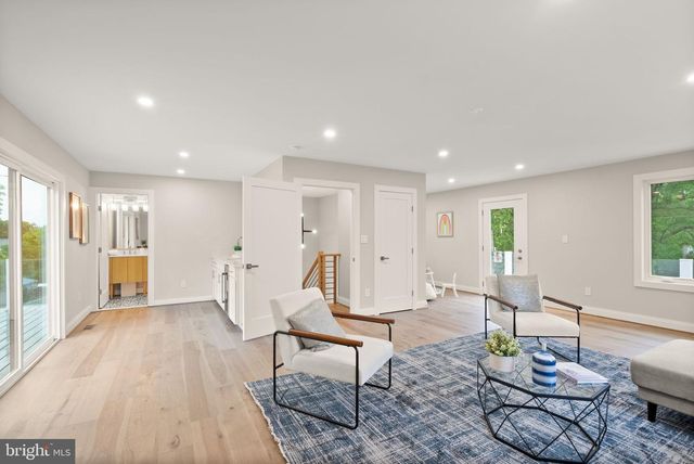 5709 5TH ST S, Arlington, VA 22204
