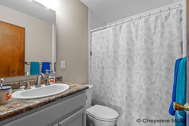 5104 SYRACUSE RD, Cheyenne, WY 82009