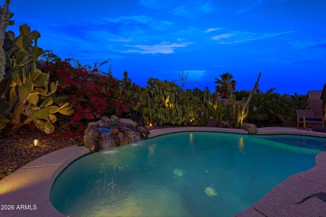 2432 W OBERLIN Way, Phoenix, AZ 85085