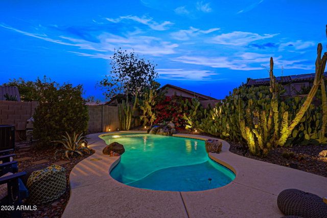 2432 W OBERLIN Way, Phoenix, AZ 85085