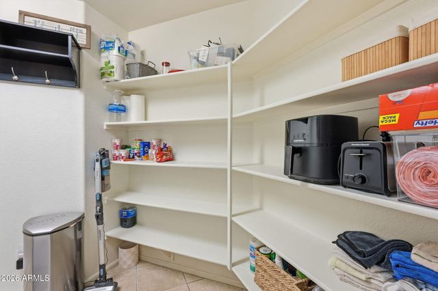 2432 W OBERLIN Way, Phoenix, AZ 85085