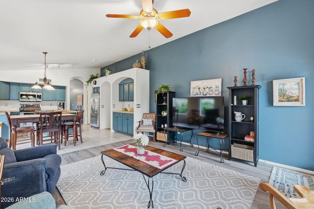 2432 W OBERLIN Way, Phoenix, AZ 85085