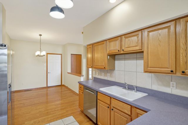 2177 Cool Stream Circle, Eagan, MN 55122