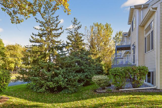 2177 Cool Stream Circle, Eagan, MN 55122