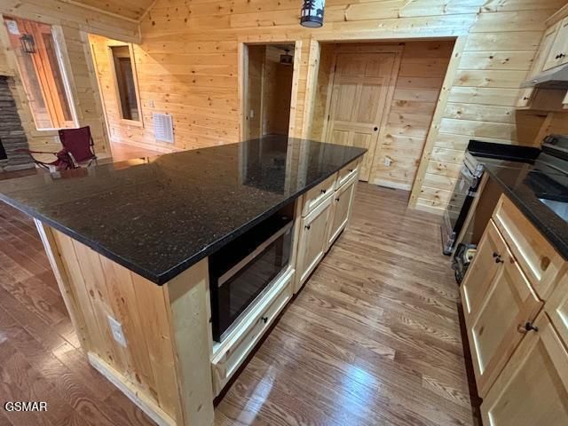 1710 Orchard Dr, Sevierville, TN 37876